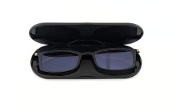 Lunettes de lecture plates mates noir dans un étui magnétique en métal +1,00