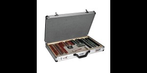 Pasdoos met 268 pasglazen met metalen vattingen