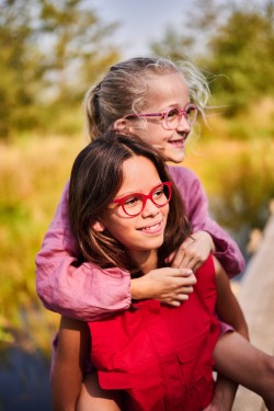 Sara transparant rood/rood, maat 44